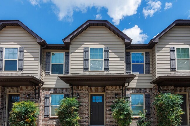 1775 Spring Water Dr, Unit C in Clarksville, TN - Foto de edificio - Building Photo