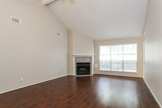 9215 Grandview Park Dr in Spring, TX - Building Photo - Building Photo