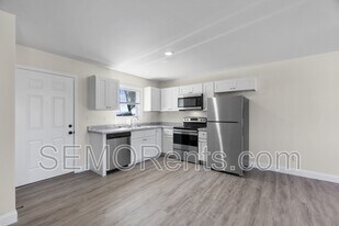 222 Iylas Ln in Jackson, MO - Building Photo