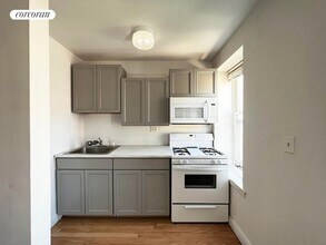 95 2nd Pl in Brooklyn, NY - Building Photo - Building Photo