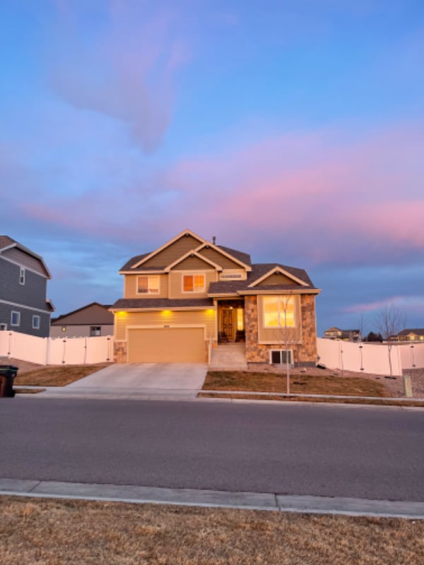 property at 1628 Shoreview Pkwy