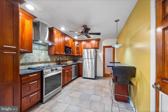 1114 Snyder Ave in Philadelphia, PA - Building Photo - Building Photo