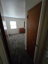 323 Cherokee Ln in Jackson, MI - Building Photo - Building Photo