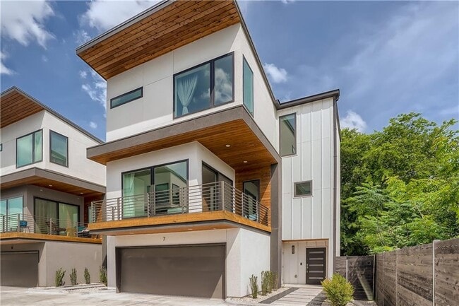 property at 5605 Sunshine Dr