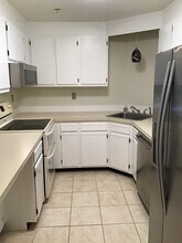 12 Ledgewood Hills Dr in Nashua, NH - Building Photo - Building Photo
