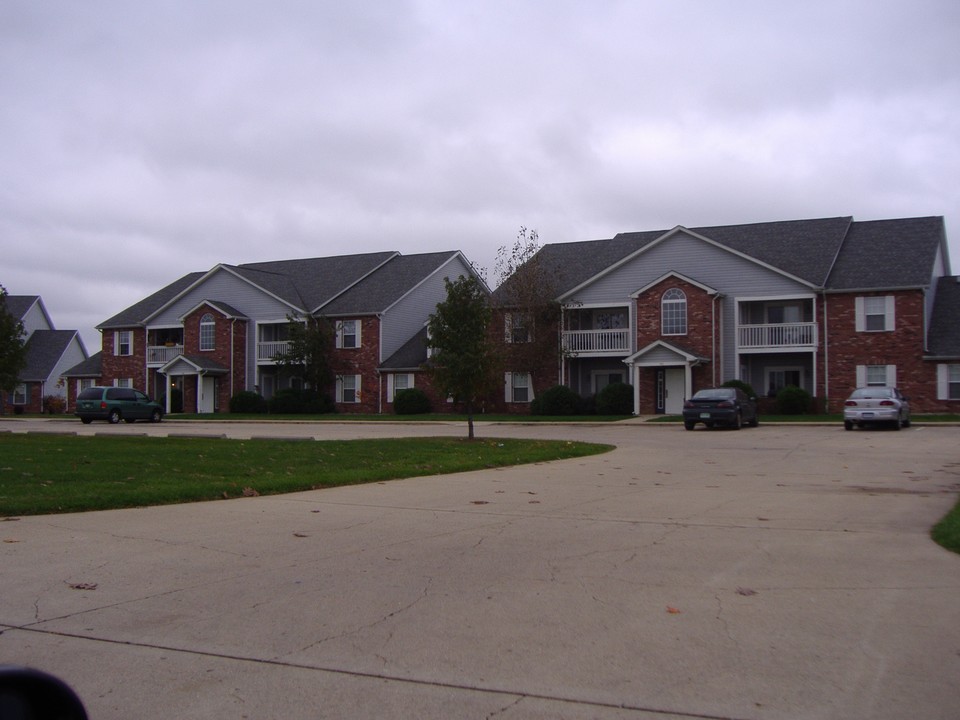 Mill Creek Apartments in Lafayette, IN - Foto de edificio