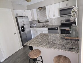 3796 N 139th Ave in Largo, FL - Foto de edificio - Building Photo