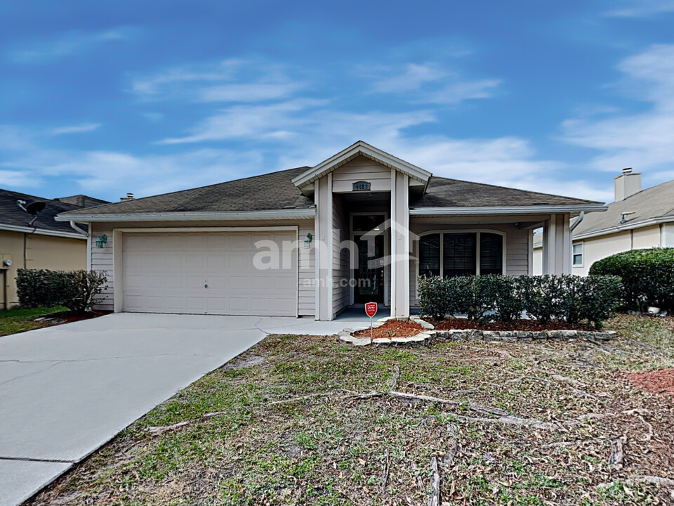 4482 Loveland Pass Dr E in Jacksonville, FL - Building Photo