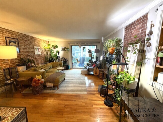 26 Commonwealth Terrace in Boston, MA - Building Photo - Building Photo