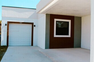 622 Windermere Dr in Lehigh Acres, FL - Building Photo - Building Photo