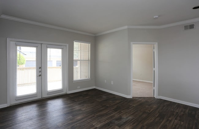 The Brixton in Dallas, TX - Building Photo - Interior Photo