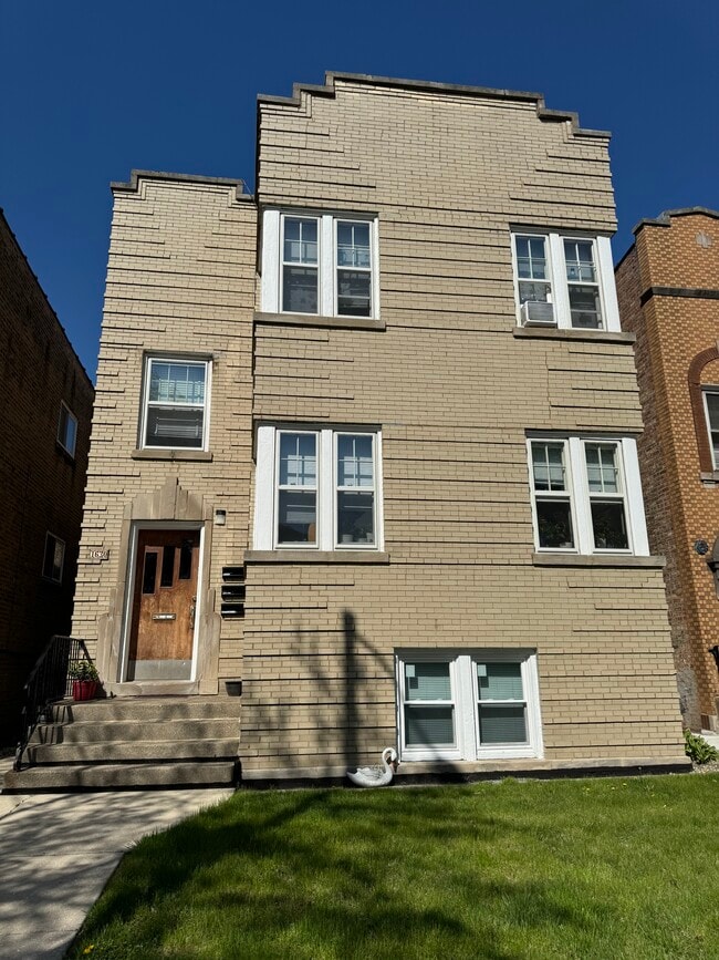 property at 1630 Oak Park Ave
