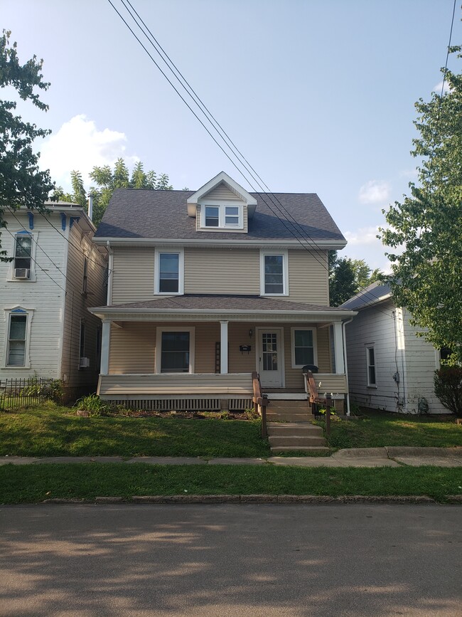 property at 206 E Liberty St