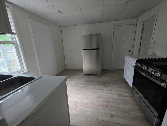 1222 Vestal Ave in Binghamton, NY - Building Photo - Building Photo