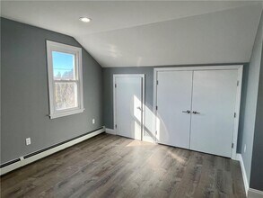 190 E Main Rd in Middletown, RI - Building Photo - Building Photo