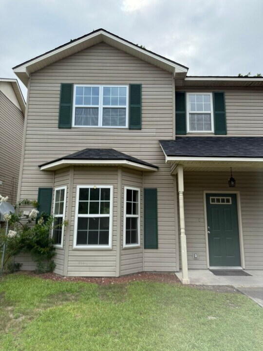 410 S College St in Statesboro, GA - Building Photo