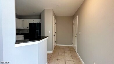 18 Potomac Dr in Bernards, NJ - Building Photo - Building Photo