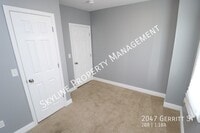 2047 Gerritt St photo'