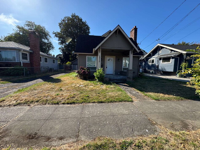 property at 1010 N Winchell St