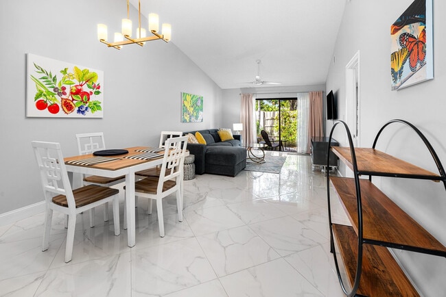 3068 S Oakland Forest Dr in Oakland Park, FL - Building Photo - Building Photo