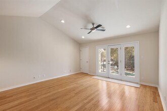 3601 Menchaca Rd in Austin, TX - Building Photo - Building Photo