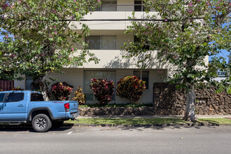 Makiki Holiday in Honolulu, HI - Building Photo - Building Photo