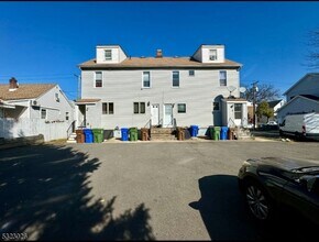 696 Worth Ave, Unit 1 in Linden, NJ - Building Photo - Building Photo