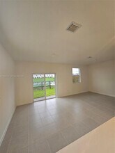 2785 SE 25th Ave in Homestead, FL - Building Photo - Building Photo