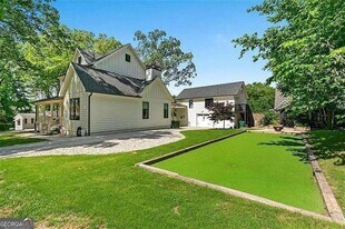 2668 Brown Cir SE in Smyrna, GA - Building Photo