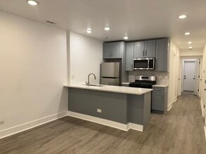 2731 S Homan Ave in Chicago, IL - Building Photo - Building Photo