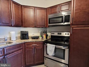 2020 Walnut St in Philadelphia, PA - Building Photo - Building Photo