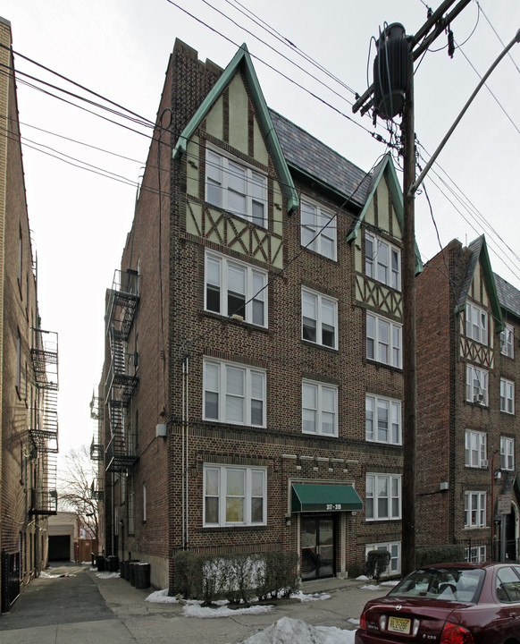 317 Union St in Jersey City, NJ - Foto de edificio