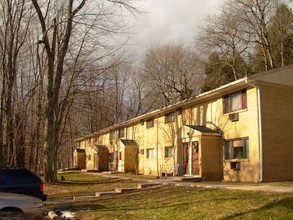 Belle Harbour Apartments in Woodridge, NY - Building Photo - Building Photo