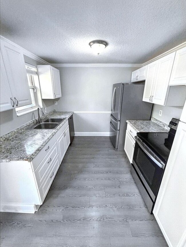 property at 2839 Kiowa Ave