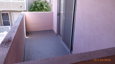 1845 S Barrington Ave, Unit 2 in Los Angeles, CA - Building Photo - Building Photo