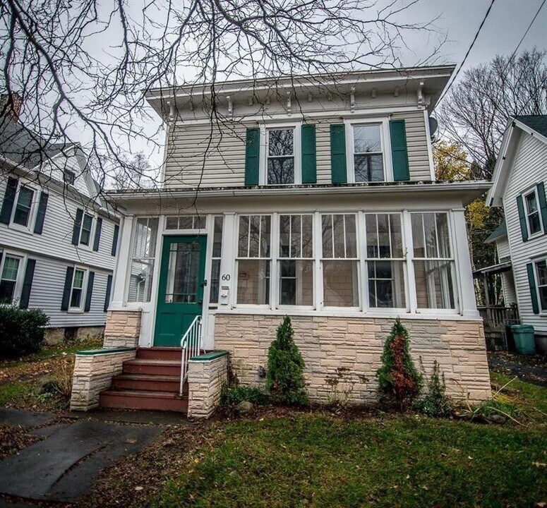 60 Center St in Oneonta, NY - Building Photo