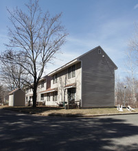 Watson Farms in Amherst, MA - Foto de edificio - Building Photo