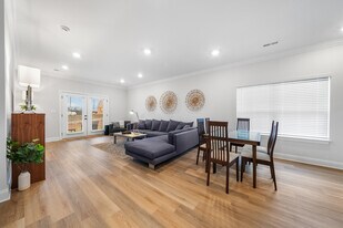 1519 Spring Berry Ln in Knoxville, TN - Building Photo