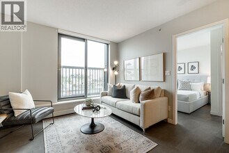 66 W Cordova St in Vancouver, BC - Building Photo - Building Photo