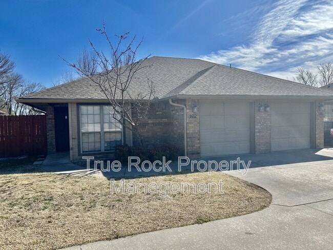 property at 1412 S Mississippi Ave