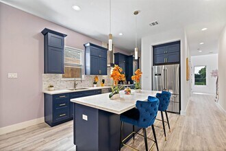 207 E 38th St in Houston, TX - Building Photo - Building Photo