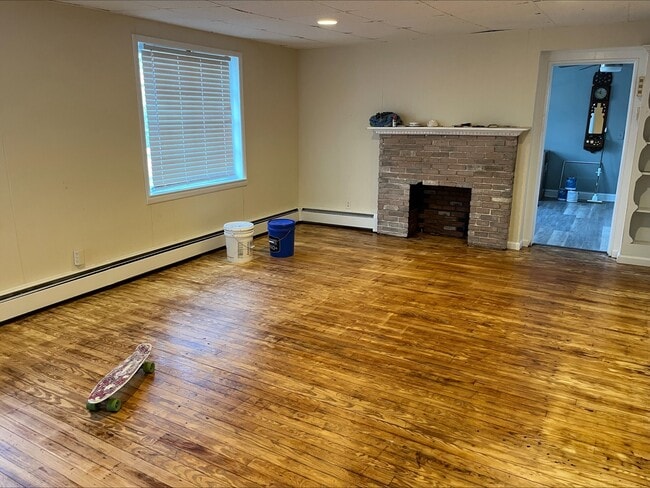 73 Swezey St, Unit 1 in Patchogue, NY - Building Photo - Building Photo