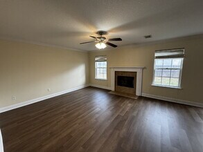 122 Grandview Dr in Hinesville, GA - Building Photo - Building Photo