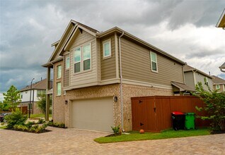 7730 Swooping Swallow Ln in Katy, TX - Foto de edificio - Building Photo
