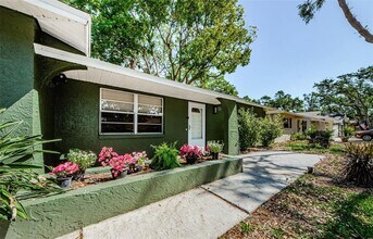 7241 56th Ave N in St. Petersburg, FL - Building Photo - Building Photo