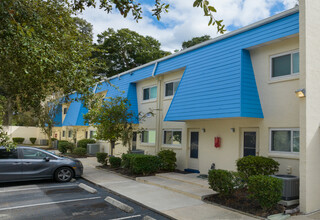 Trollie Lane Apartments in Jacksonville, FL - Building Photo - Building Photo