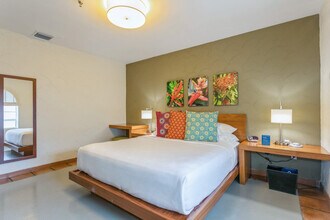 405 Española Wy in Miami Beach, FL - Building Photo - Building Photo