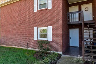 1237 15th Ave NW in Hickory, NC - Building Photo - Building Photo