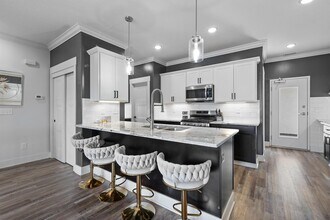 1436 Indianola Ave in Columbus, OH - Building Photo - Building Photo