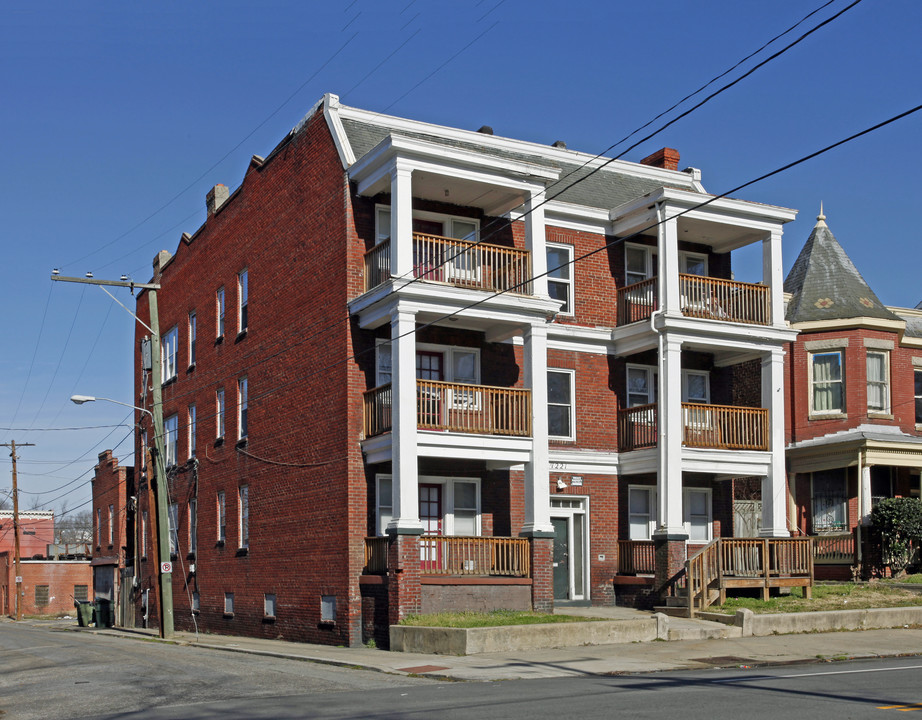 Hazlewood Apartments in Richmond, VA - Building Photo